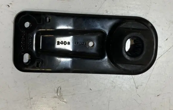 Ford Mustang VI Radiator mount bracket JR338K202AA