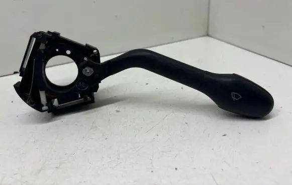 Volkswagen PASSAT B4 Wiper control stalk