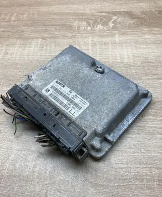 Opel Astra G Engine control unit/module ECU 90562574 0281001674
