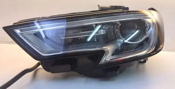 Audi A3 S3 8V Headlight/headlamp 8V0941005E