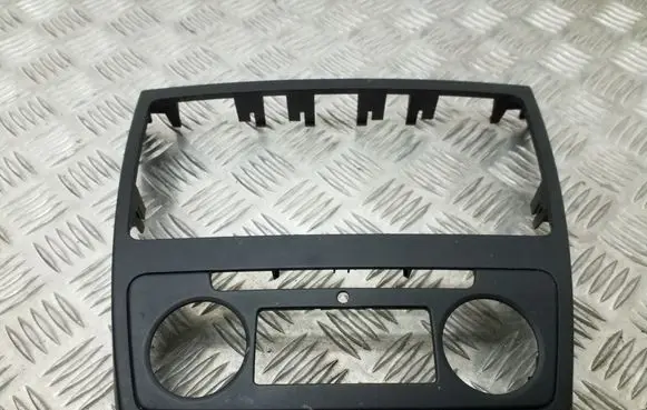 Skoda Yeti (5L) Radio/GPS head unit trim 5L0858069H