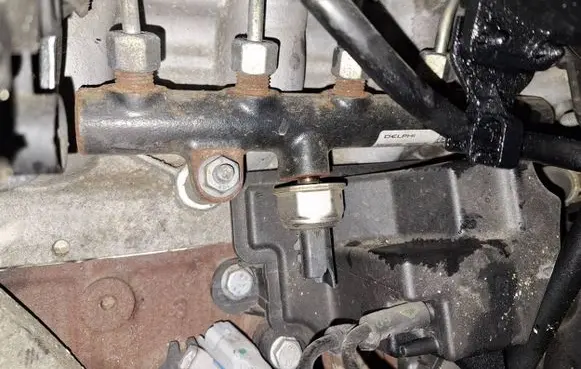 Citroen C5 Fuel main line pipe 9656391180