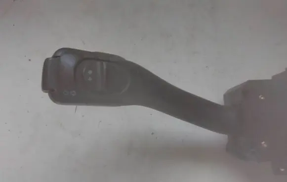 Volkswagen PASSAT B5 Wiper control stalk 8L0953513F 780085 202716