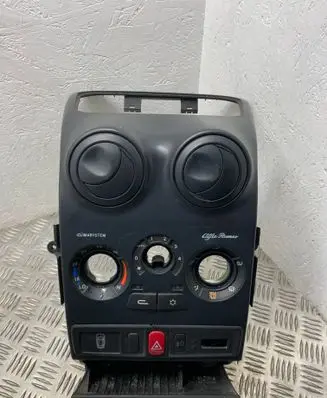 Alfa Romeo 145 - 146 Center console