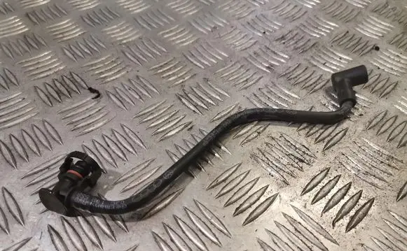 Volkswagen Touran I Vacuum line/pipe/hose 03c10358