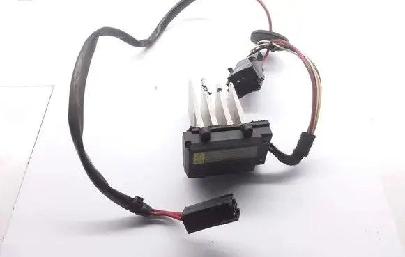 Saab 9-5 Heater blower motor/fan resistor 4117768
