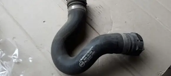 Audi Q5 SQ5 Engine coolant pipe/hose 8R0121101C