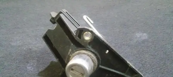 Opel Zafira A Front door lock (next to the handle) gm506