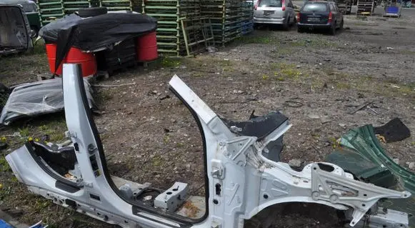 BMW X1 F48 F49 Side car body part 