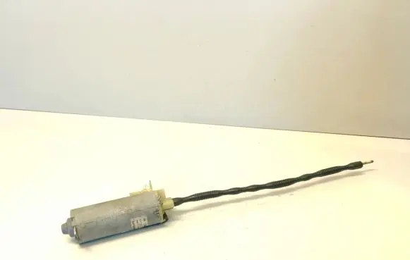 Mercedes-Benz S W221 Seat adjustment motor 0130002644 970796100