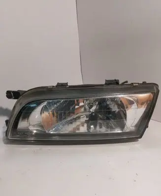 Nissan Almera Headlight/headlamp E139262 E139261