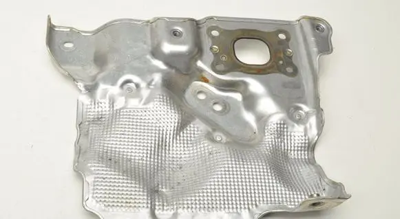 Volvo V60 Heat shield in engine bay 32397058