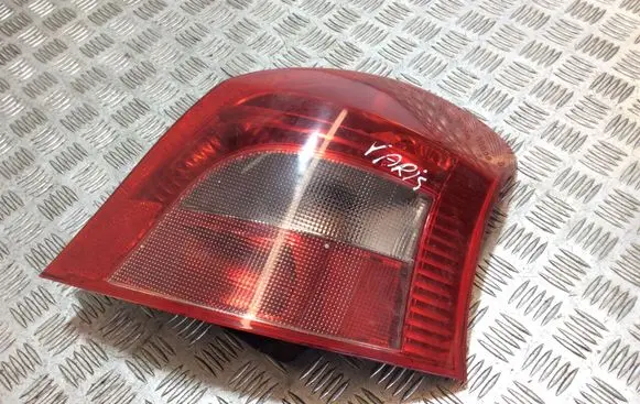 Toyota Yaris Rear/tail lights