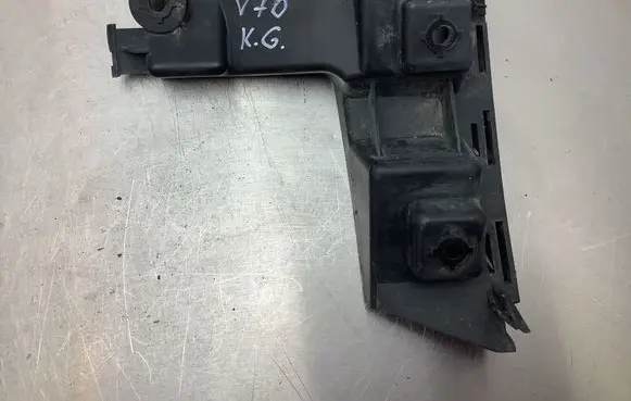 Volvo V70 Rear bumper mounting bracket 30678650 BP3EA SWEDEN