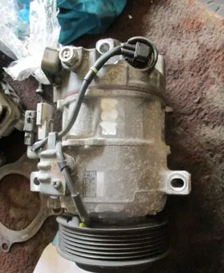 Seat Toledo I (1L) Air conditioning (A/C) compressor (pump) 820803