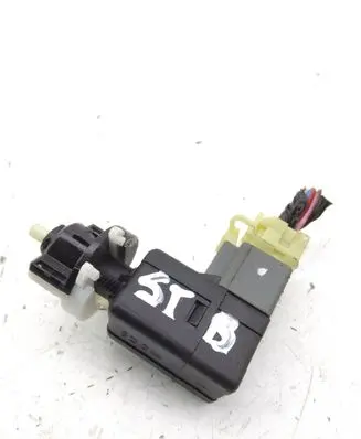 Hyundai i40 Brake pedal sensor switch