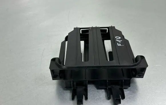 BMW 5 F10 F11 Engine control unit holder 8508210