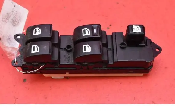 Mitsubishi Grandis Electric window control switch MN1410661E