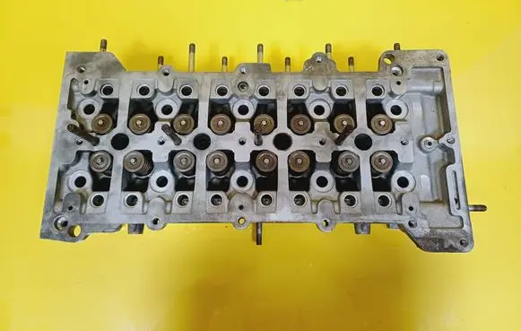 Opel Insignia A Engine head 55571949