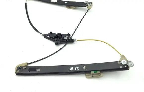 Front window lifting mechanism without motor