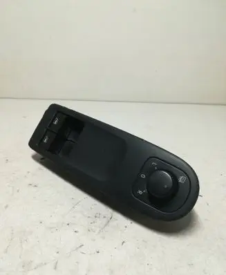 Volkswagen Golf VI Electric window control switch 5K0867255