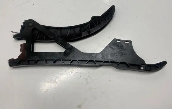 BMW 3 E92 E93 Slide rail for timing chain 7516083