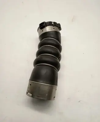BMW 7 G11 G12 Intercooler hose/pipe 8571024