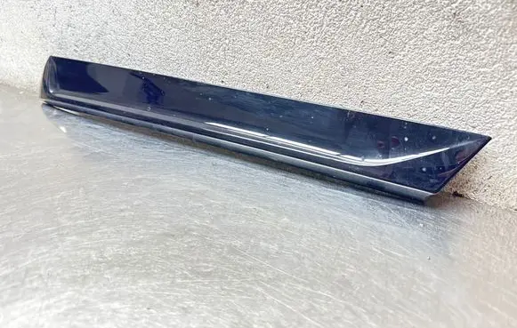 Audi Q7 4M Tailgate trim 4M0854871