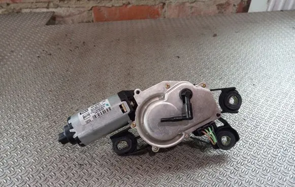 Rear window wiper motor