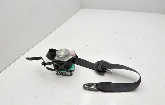 Volkswagen Touareg II Front seatbelt 307731799G48