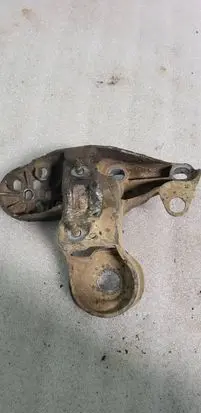 Volkswagen PASSAT B5 Sway bar bush bracket, front 