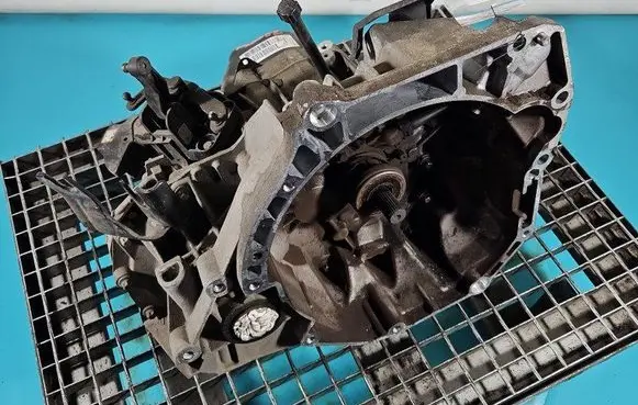 Nissan Note (E12) Manual 5 speed gearbox JH3323 IMPRK1467233
