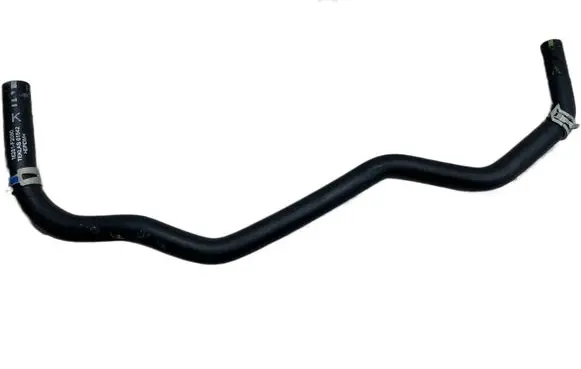 Engine coolant pipe/hose