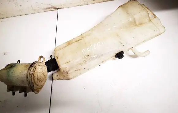 Windshield washer fluid reservoir/tank