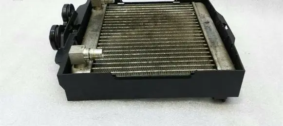 BMW 5 GT F07 Engine oil radiator 7572542