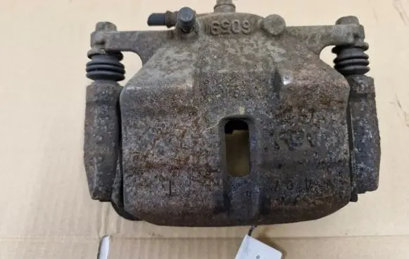 Nissan Qashqai Front brake caliper
