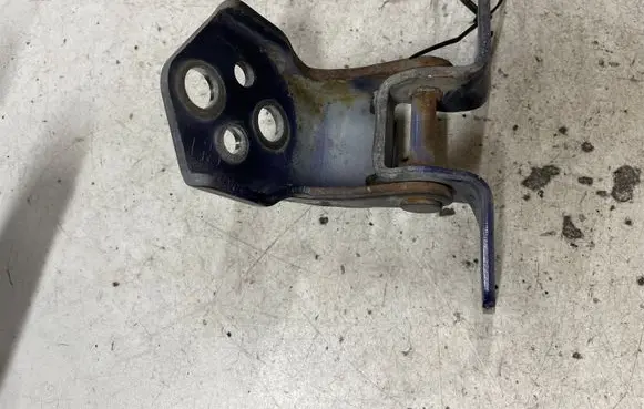 Mazda 6 Front door upper hinge