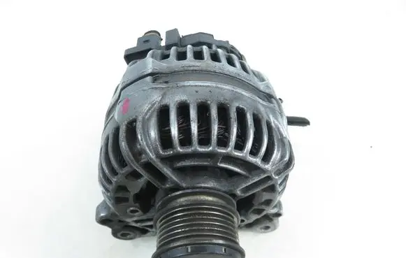 Volkswagen Polo IV 9N3 Generator/alternator 0124515022 045903023A