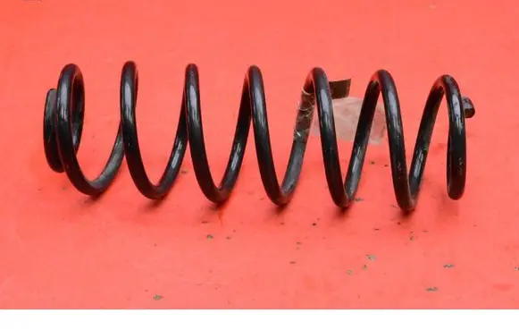 Hyundai Kona I Rear coil spring 55335J9170