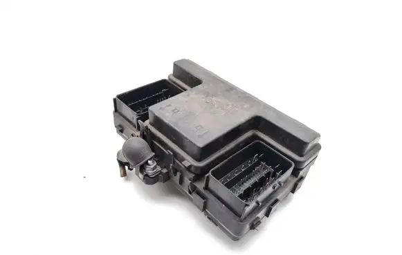 Ford Mondeo MK V Fuse module FG9T-14A067-EB FG9T14A067EB02