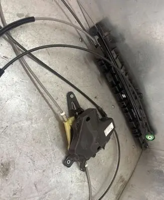 Audi A6 S6 C7 4G Curtain motor 4G9863560A 933807108 992900383107