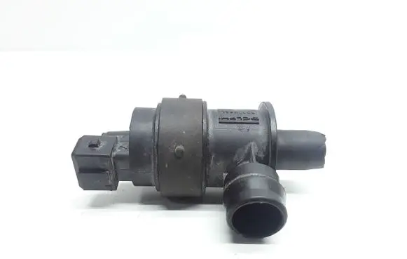 Volvo S80 Vacuum valve 8653909