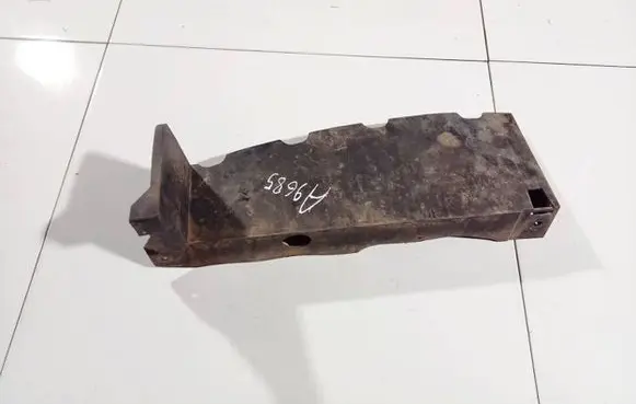Radiator mount bracket