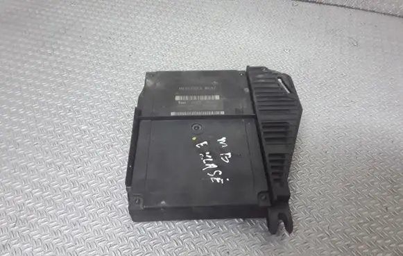 Mercedes-Benz E W210 Comfort/convenience module 2108203826