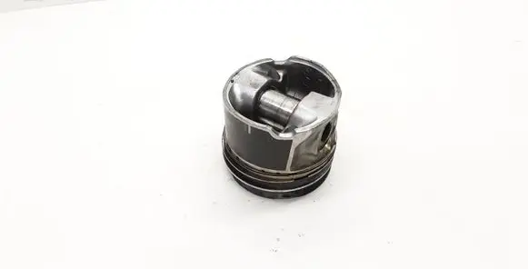 Toyota Avensis T250 Piston 000