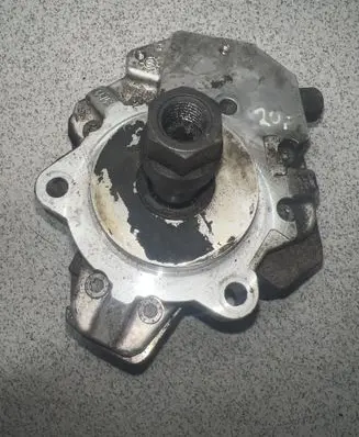 BMW 5 E60 E61 Fuel injection high pressure pump 7798333