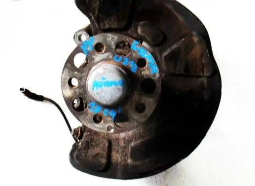 Mercedes-Benz E W212 Front wheel hub A2124201244
