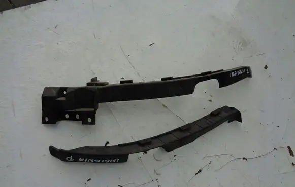 Opel Insignia A Headlight/headlamp mounting bracket 