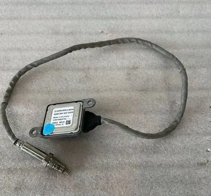 Mercedes-Benz C W205 Lambda probe sensor A000905D028