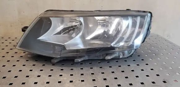 Skoda Octavia Mk3 (5E) Headlight/headlamp 5E2941015 030127260100 1305236984